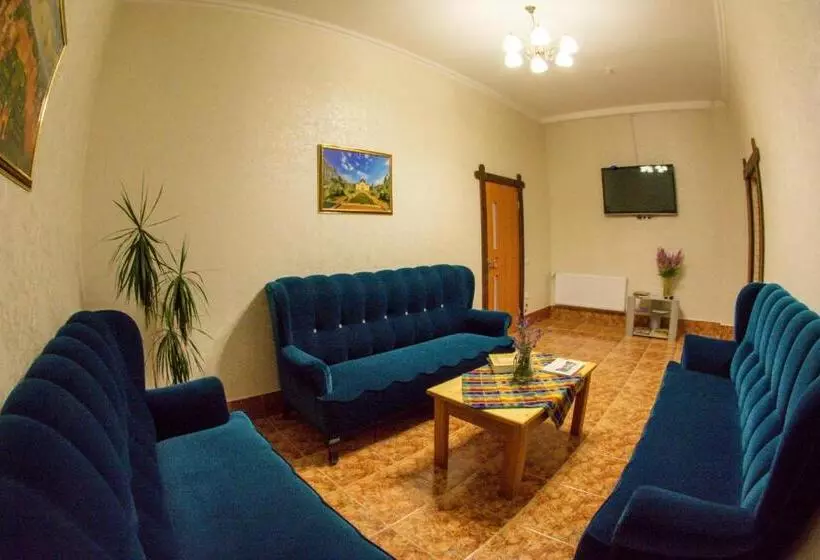 Retkeilymaja гранд хостел