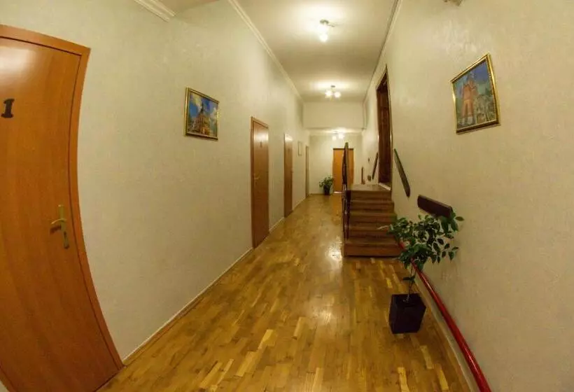 Retkeilymaja гранд хостел