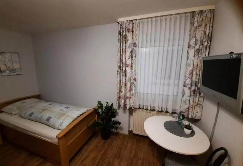 Retkeilymaja Chambtaler Hof