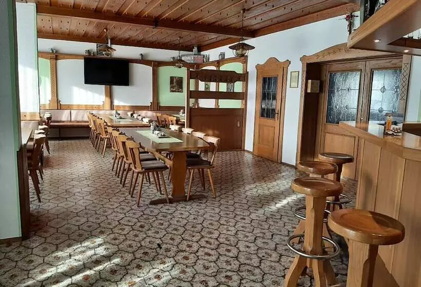 Retkeilymaja Chambtaler Hof