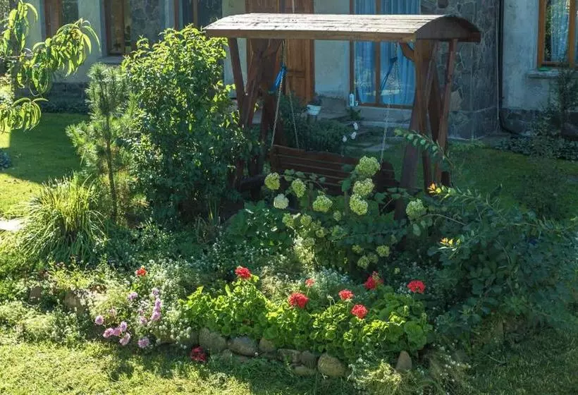 Aamiaismajoitus (B&B) старе подвір я