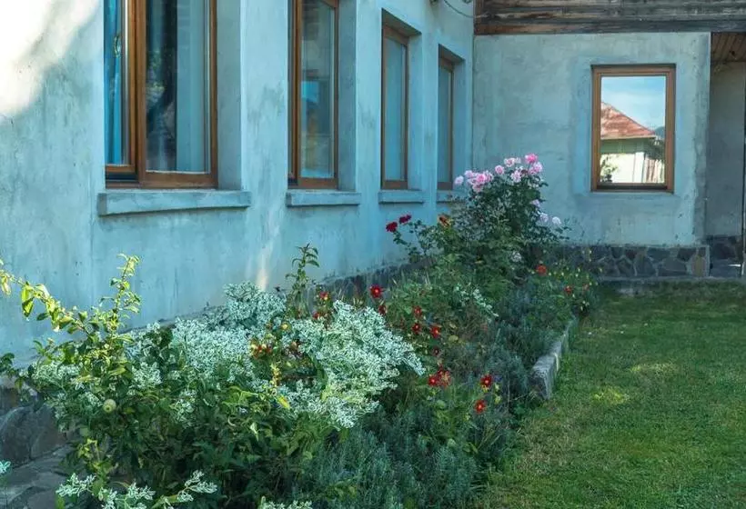 Aamiaismajoitus (B&B) старе подвір я