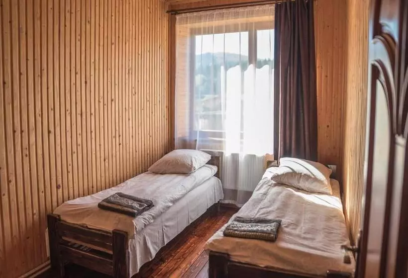 Aamiaismajoitus (B&B) старе подвір я