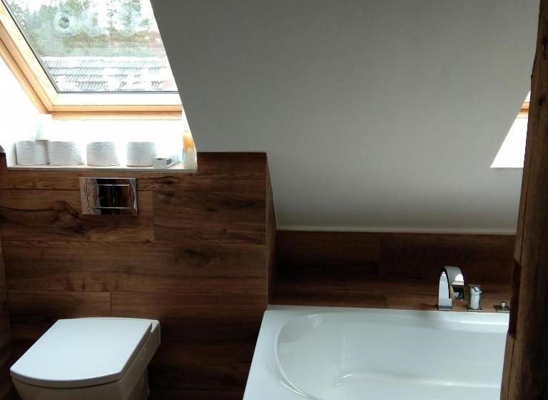 Aamiaismajoitus (B&B) Romantic Cottage