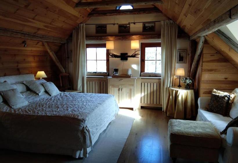 Aamiaismajoitus (B&B) Romantic Cottage