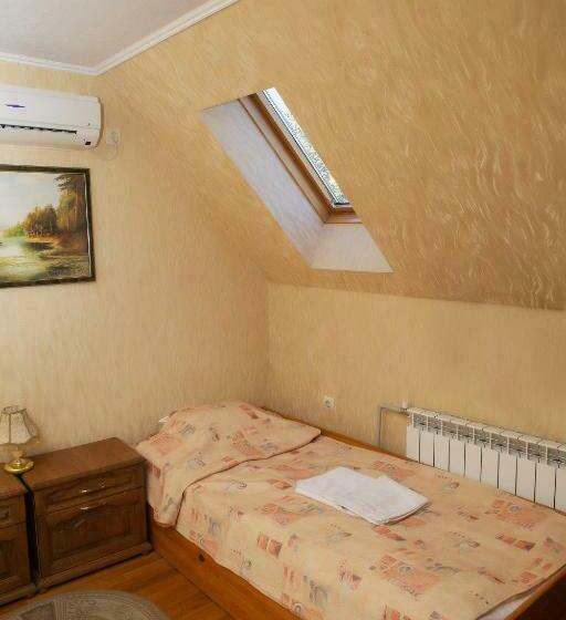 酒店 готель «вишневий сад»