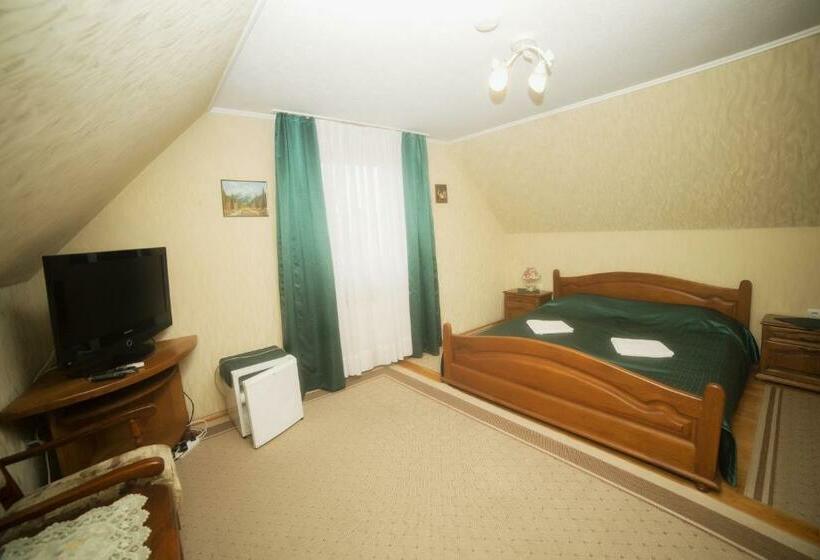 酒店 готель «вишневий сад»