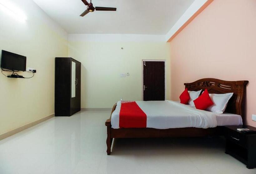 هتل Aditya Guest House