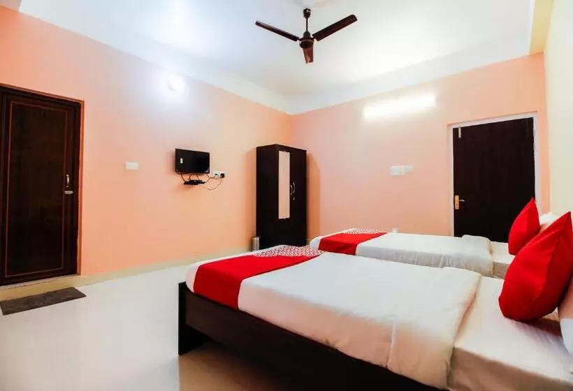 ホテル Aditya Guest House