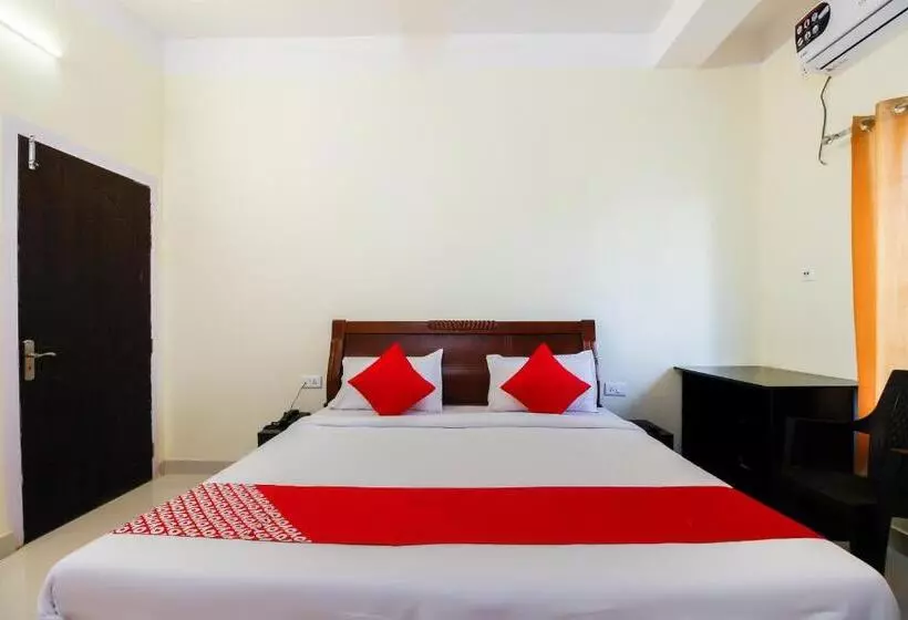 ホテル Aditya Guest House