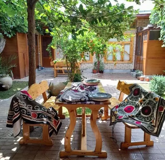 ペンション Marhabo Guesthouse