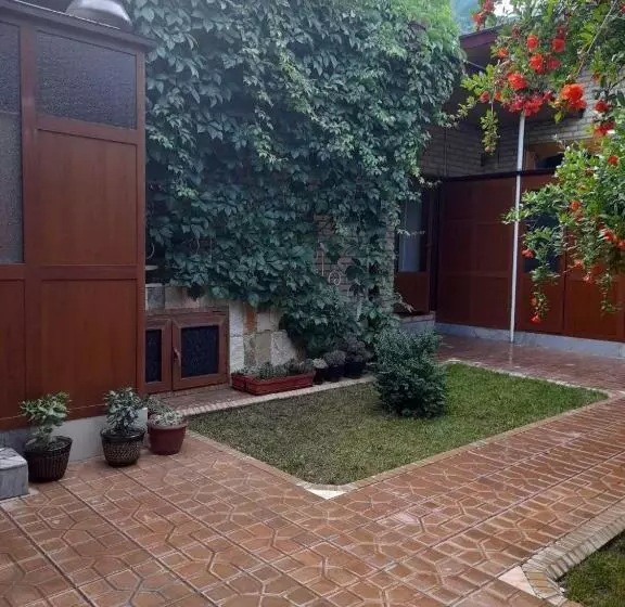 ペンション Marhabo Guesthouse
