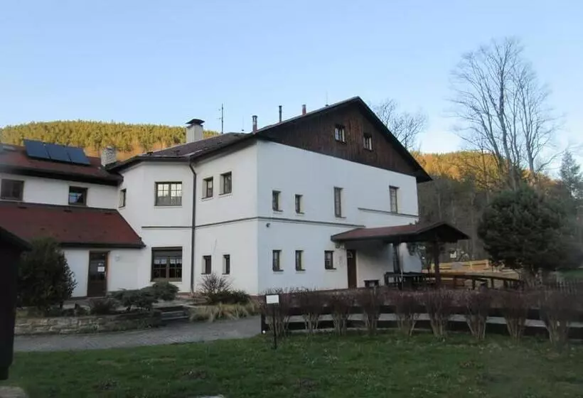 پانسیون Penzion Klášterský Mlýn