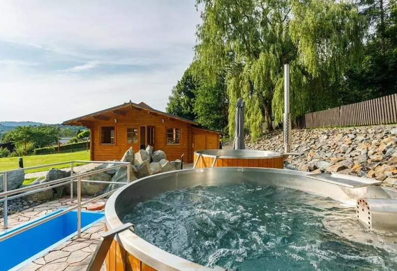 Majatalo Restaurace A Penzion Pod Lipami Metylovice