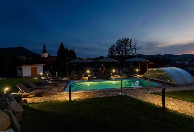 Majatalo Restaurace A Penzion Pod Lipami Metylovice