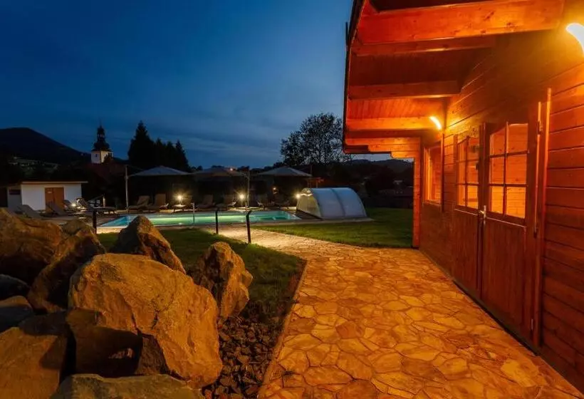 Majatalo Restaurace A Penzion Pod Lipami Metylovice