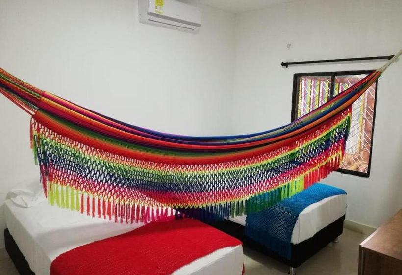 호스텔 Hostal Cultural El Telar