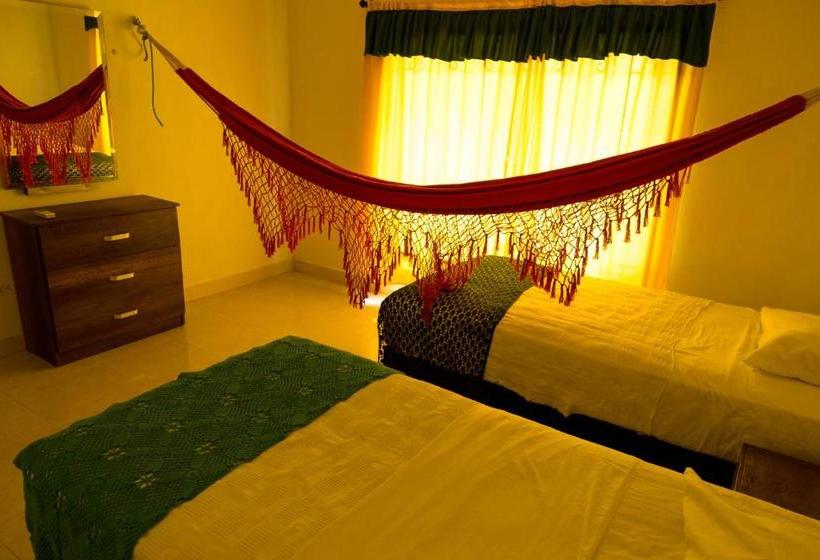 호스텔 Hostal Cultural El Telar