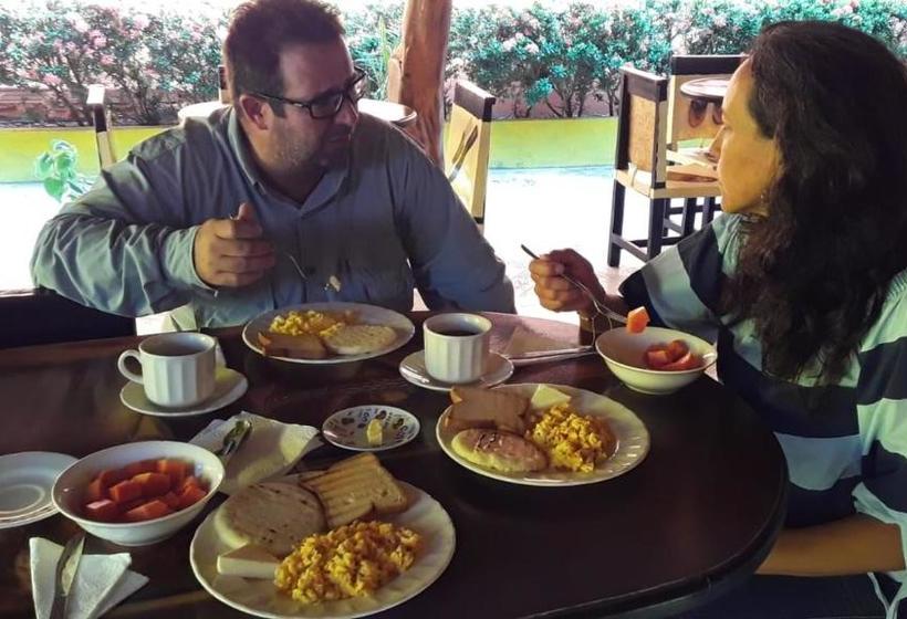 호스텔 Hostal Cultural El Telar