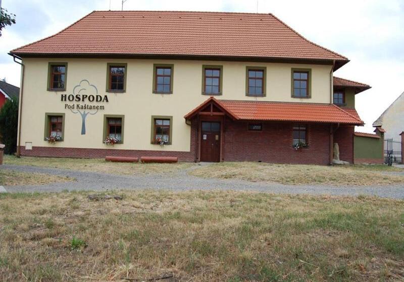 旅馆 Penzion Pod Kaštanem