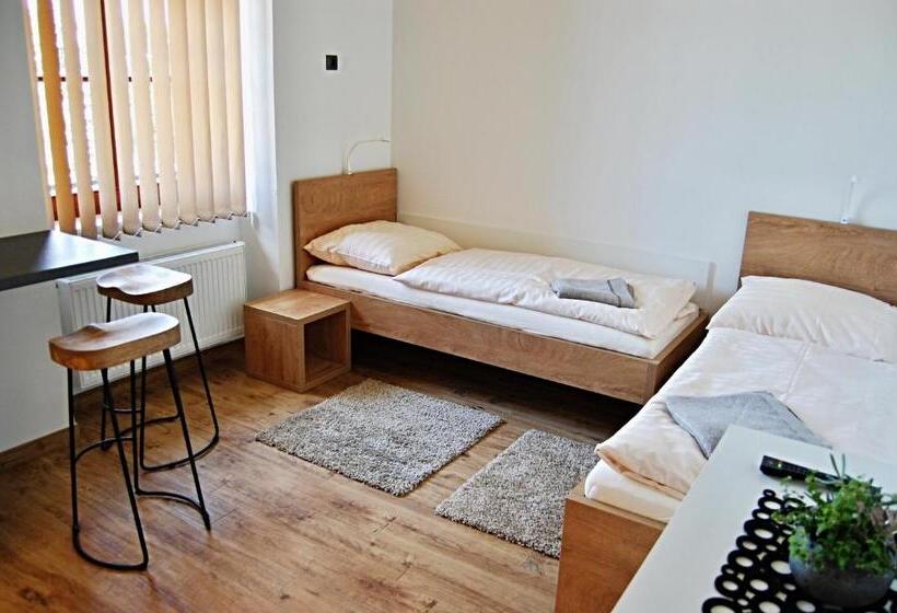 旅馆 Penzion Pod Kaštanem