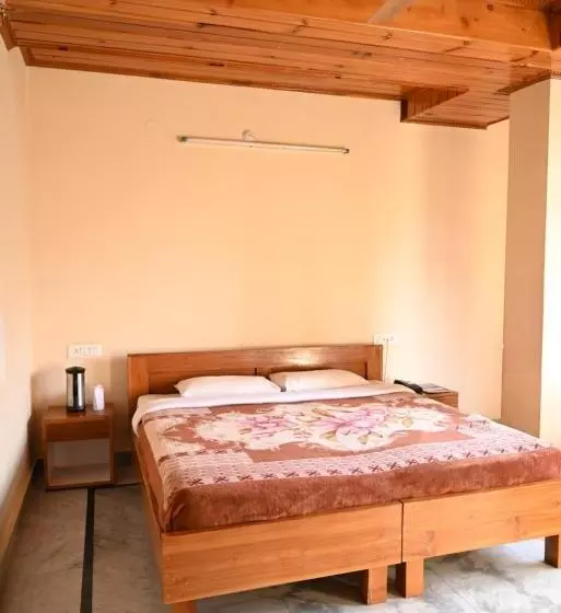 Aamiaismajoitus (B&B) Atul Regency Narkanda