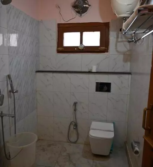 Aamiaismajoitus (B&B) Atul Regency Narkanda