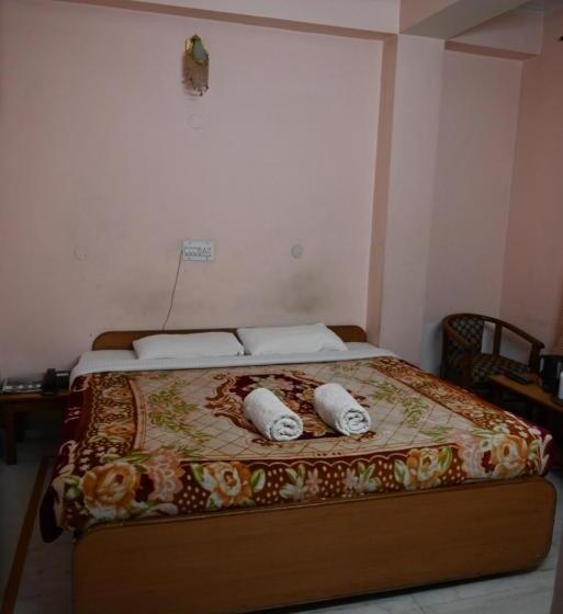 צימר Atul Regency Narkanda