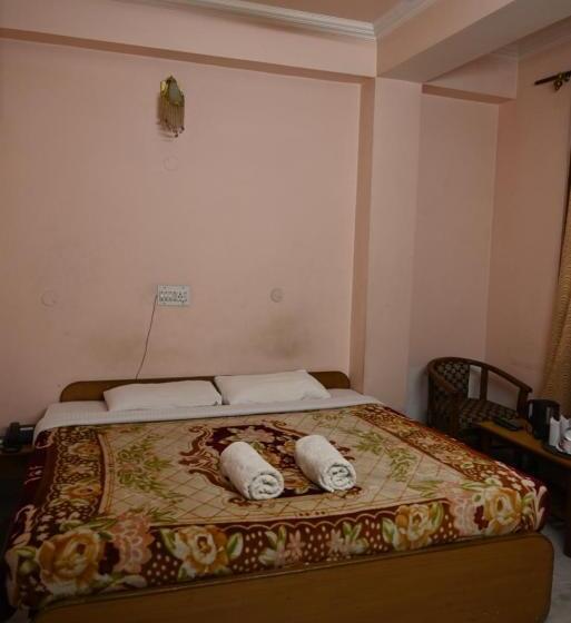 צימר Atul Regency Narkanda