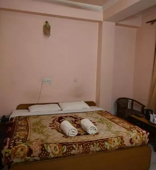 Aamiaismajoitus (B&B) Atul Regency Narkanda