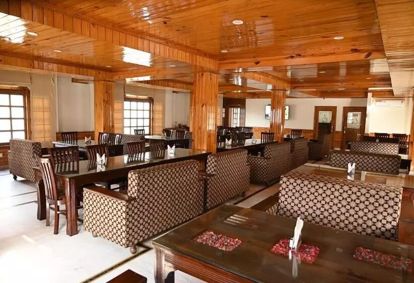 Aamiaismajoitus (B&B) Atul Regency Narkanda