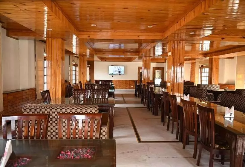 Aamiaismajoitus (B&B) Atul Regency Narkanda