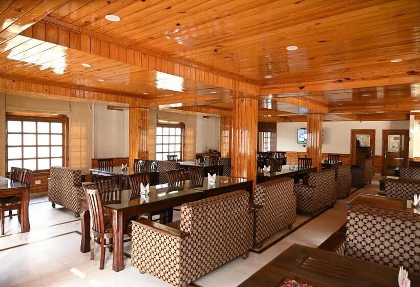 צימר Atul Regency Narkanda