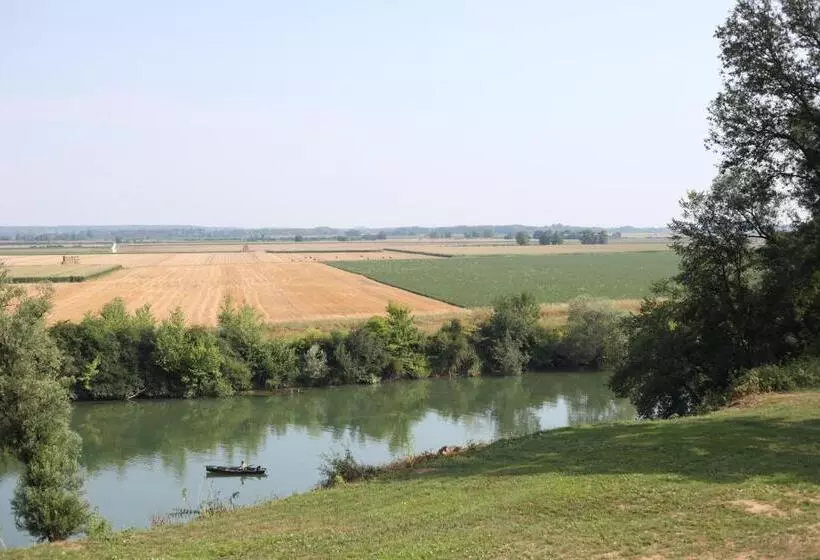 Aamiaismajoitus (B&B) Le Relais Du Doubs En Bourgogne