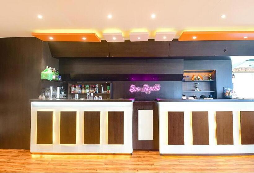 Fabhotel Airport Green Arcade   15km From Kolkata Airport