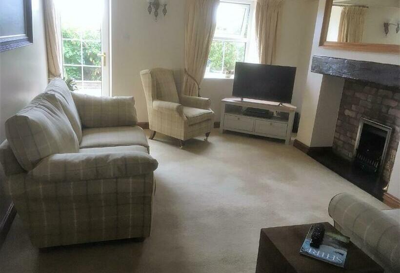 Frongaer Bed And Breakfast