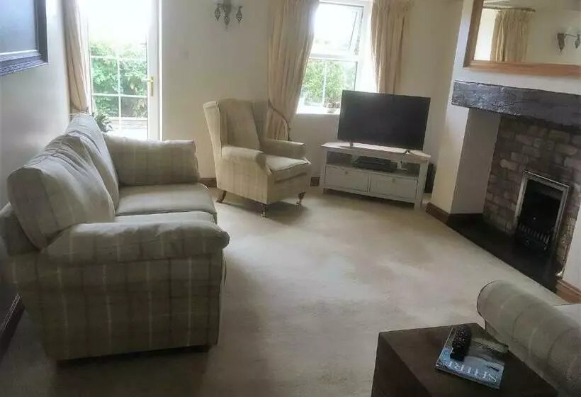 Frongaer Bed And Breakfast