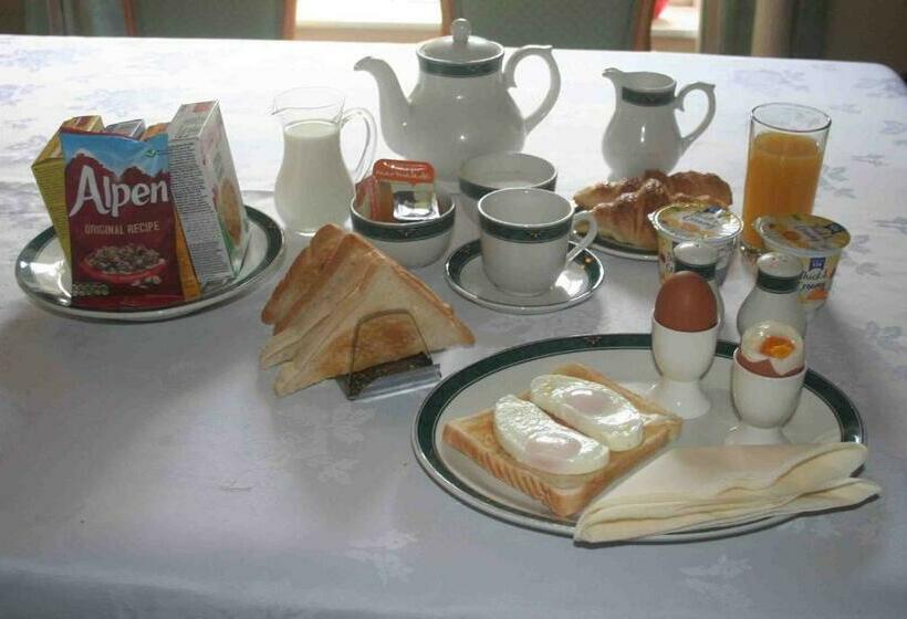 هتل Coynant Farm Guesthouse   Farm Park Stay