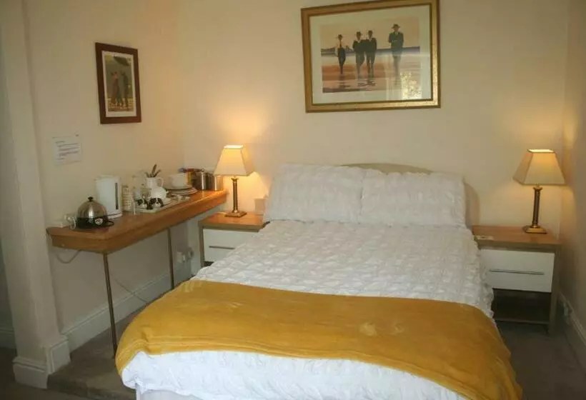 هتل Coynant Farm Guesthouse Farm Park Stay