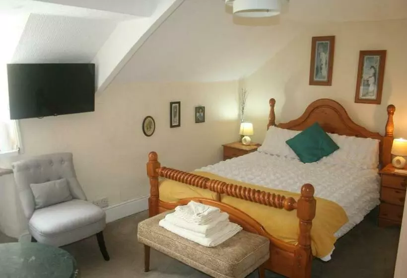 هتل Coynant Farm Guesthouse Farm Park Stay