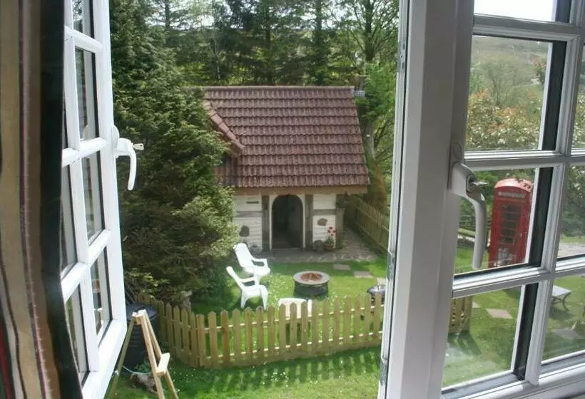 هتل Coynant Farm Guesthouse Farm Park Stay