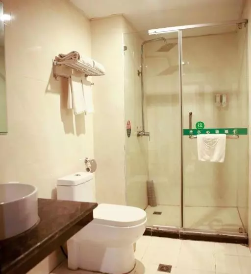 Hotelli Greentree Inn Puyang Fan County People Avenue Banqiao Road