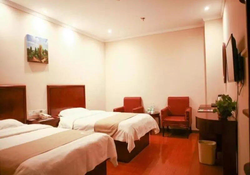 Hotelli Greentree Inn Puyang Fan County People Avenue Banqiao Road