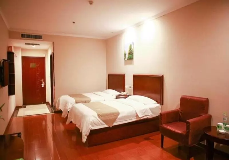 Hotelli Greentree Inn Puyang Fan County People Avenue Banqiao Road