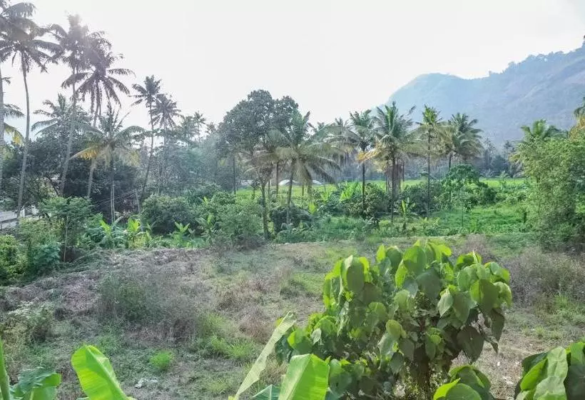 Hotelli Oyo 23388 Fathima Residency