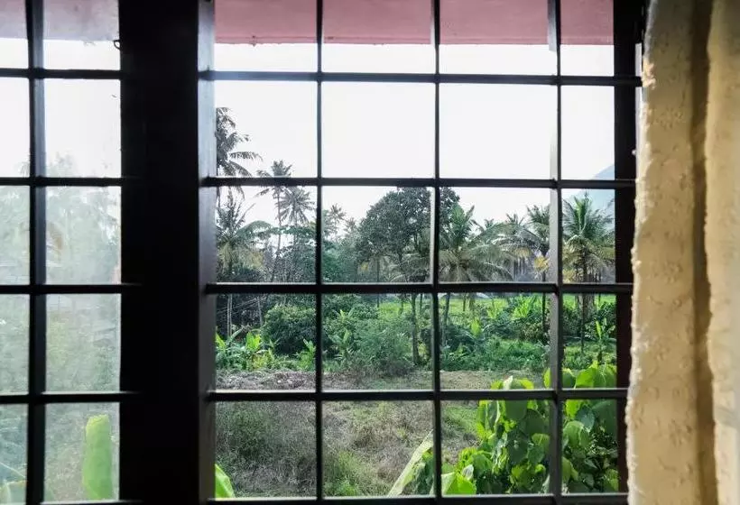 Hotelli Oyo 23388 Fathima Residency