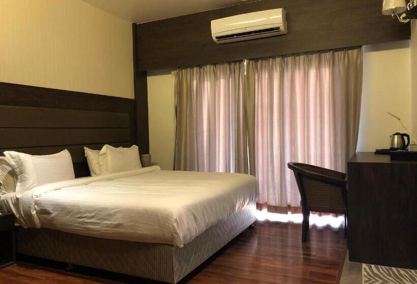 Hotel Sharanam