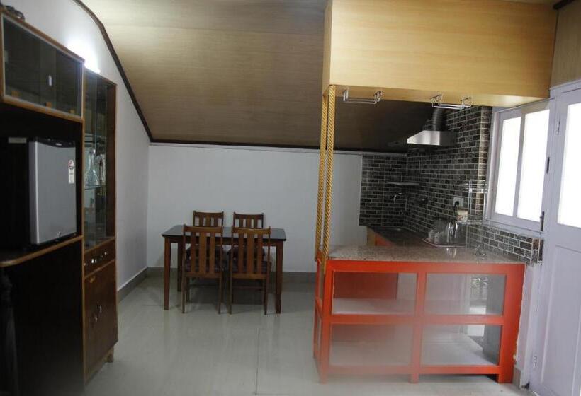 فندق Vamoose Mandarin Village Resort