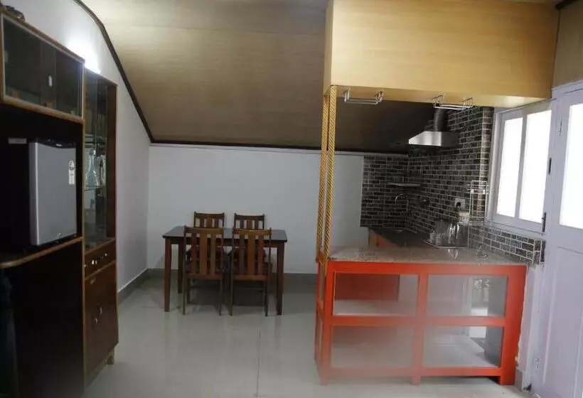 Hotelli Vamoose Mandarin Village Resort