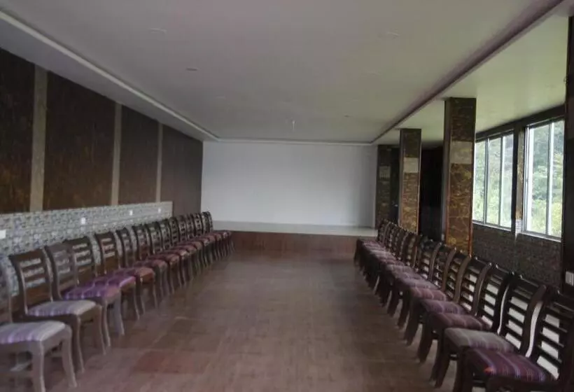 Hotelli Vamoose Mandarin Village Resort